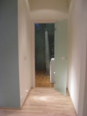 KoolroomsTallinn. Modern student apartment in Tallinn with private bathroom, comfortable rooms, and excellent amenities.